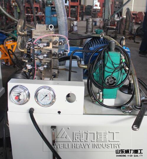 200噸四柱液壓機(jī)液壓泵站