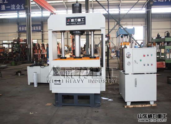 100噸龍門(mén)液壓機(jī)