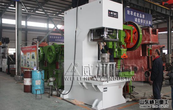 315噸單臂液壓機生產(chǎn)廠家