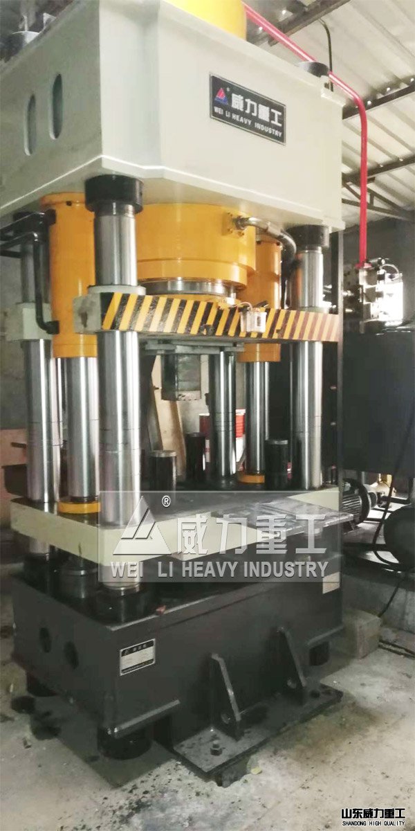 液壓機(jī)客戶使用現(xiàn)場(chǎng)