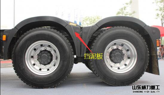 四柱液壓機(jī)壓制汽車擋泥板成品