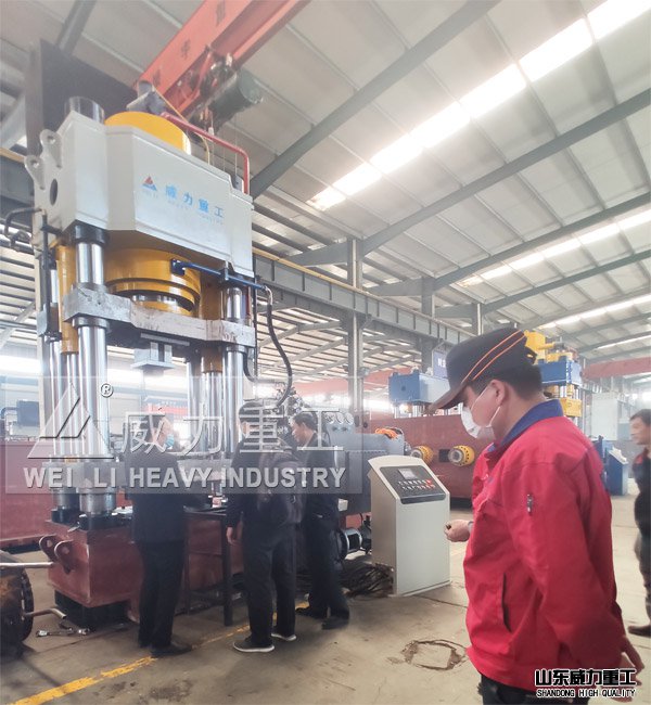 800噸液壓機(jī)車間