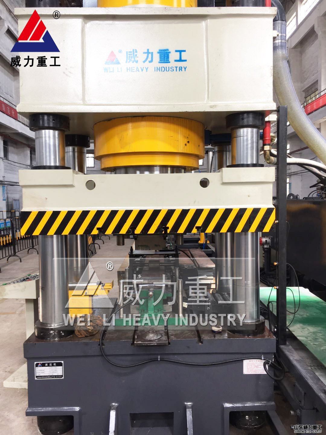 630噸錨桿托盤液壓機現(xiàn)場