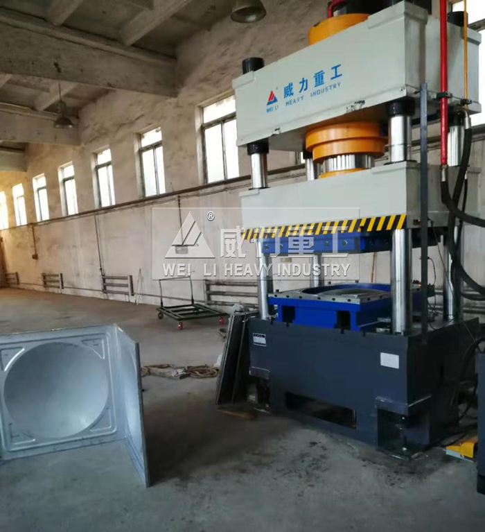 拉伸不銹鋼水箱專用400噸液壓機(jī)