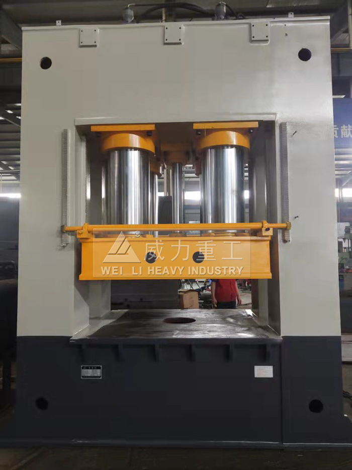 1000噸模鍛專(zhuān)用液壓機(jī)