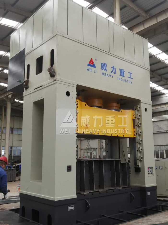 山東威力重工熱鍛法蘭成型液壓機(jī)
