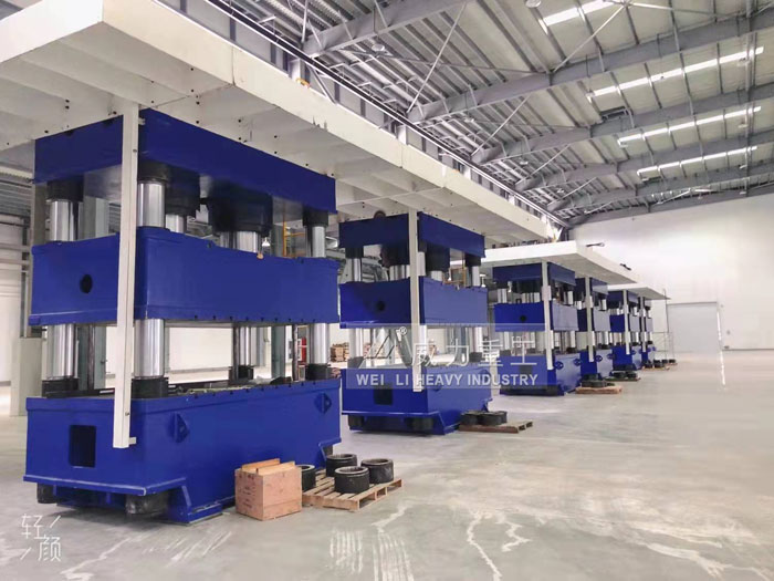 山東威力重工汽車管路液壓機