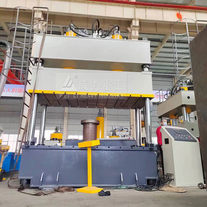 200噸四柱液壓機(jī)大工作臺(tái)