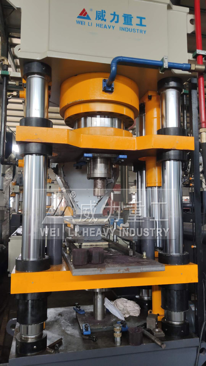 500噸鐵粉液壓機生產(chǎn)廠家